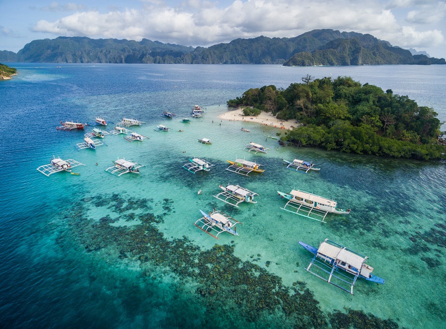 Philippines_Coron_CYC-Beach_Ashutterstock_1038141430.jpg