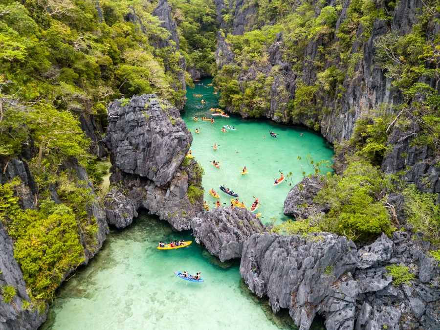 Philippines_Palawan_El-Nido_Big-Lagoon_Ashutterstock_1112213807.jpg