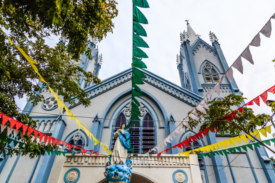 900_Philippines_Palawan_Puerto-Princesa_Cathedral-天主教堂_Ashutterstock_785738104.jpg