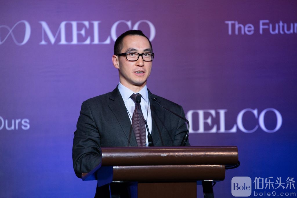 1.-Lawrence-Ho-speaking-at-Melco-Volunteer-Recognition-Event-1024x683.jpg