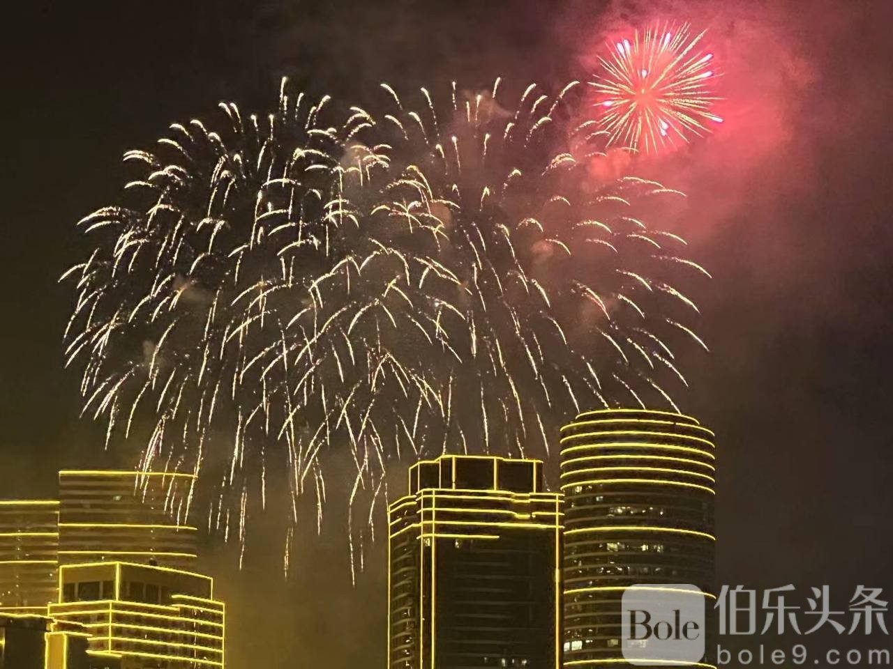 fireworks1.jpg