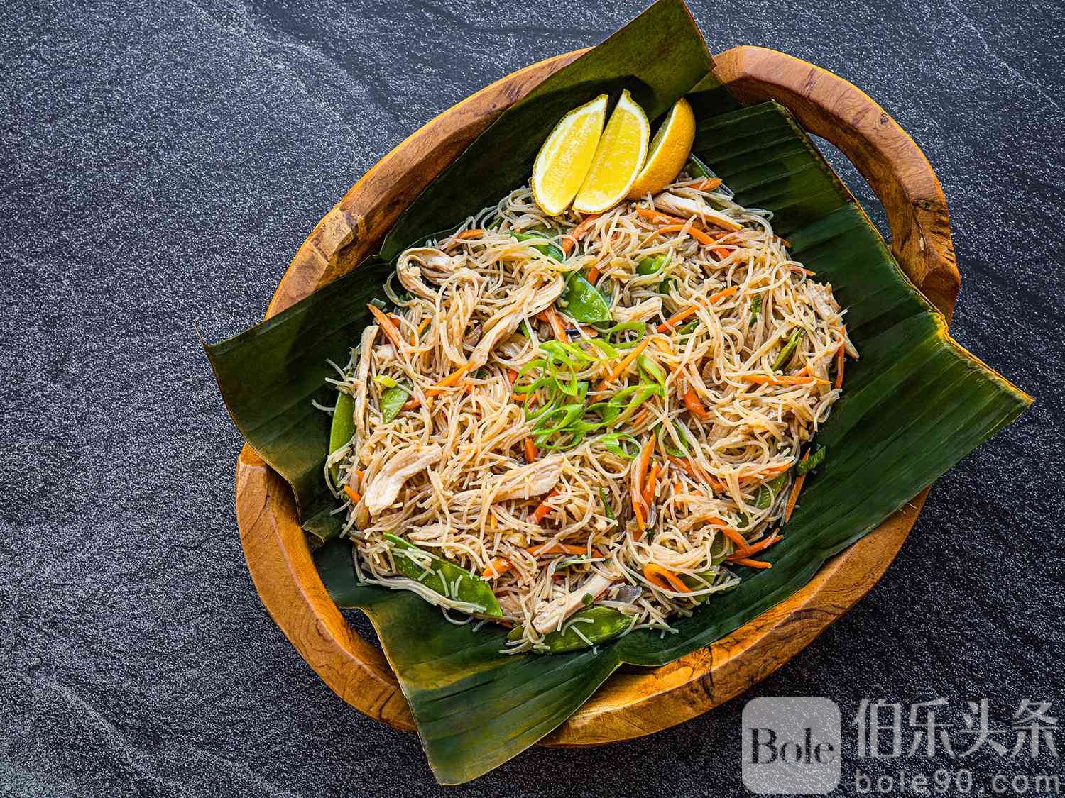 Pancit.jpg