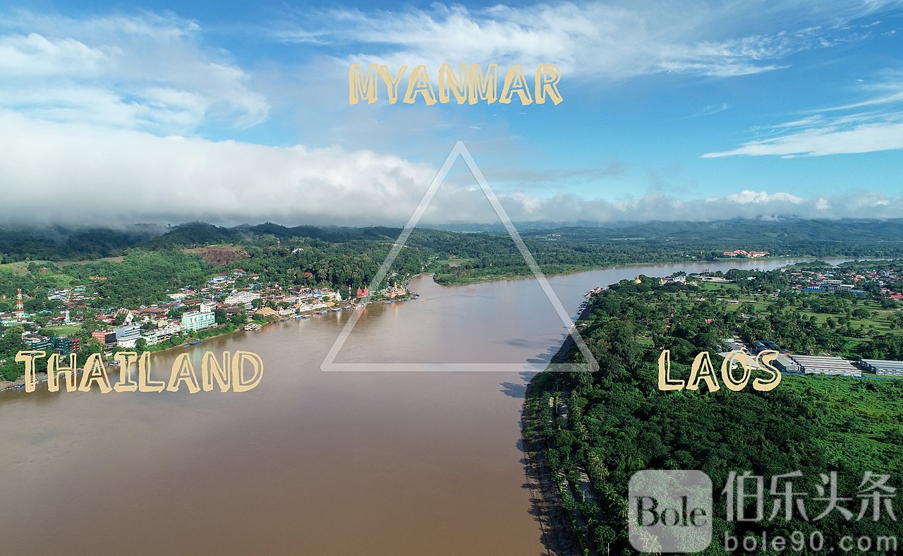 Borders_of_Thailand,_Laos,_and_Myanmar.jpg