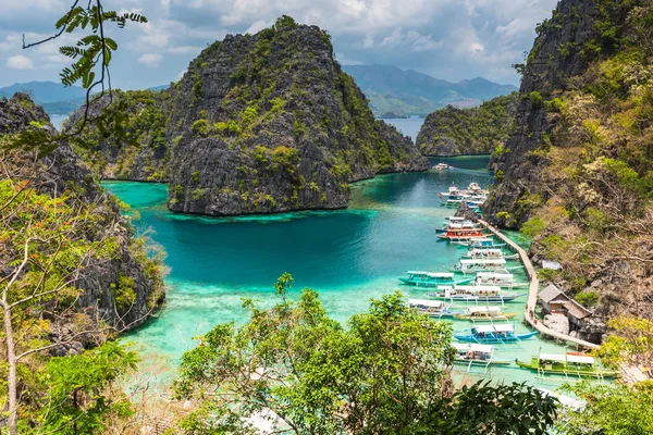 depositphotos_195205148-stock-photo-view-of-kayangan-lake-lagoon.jpg