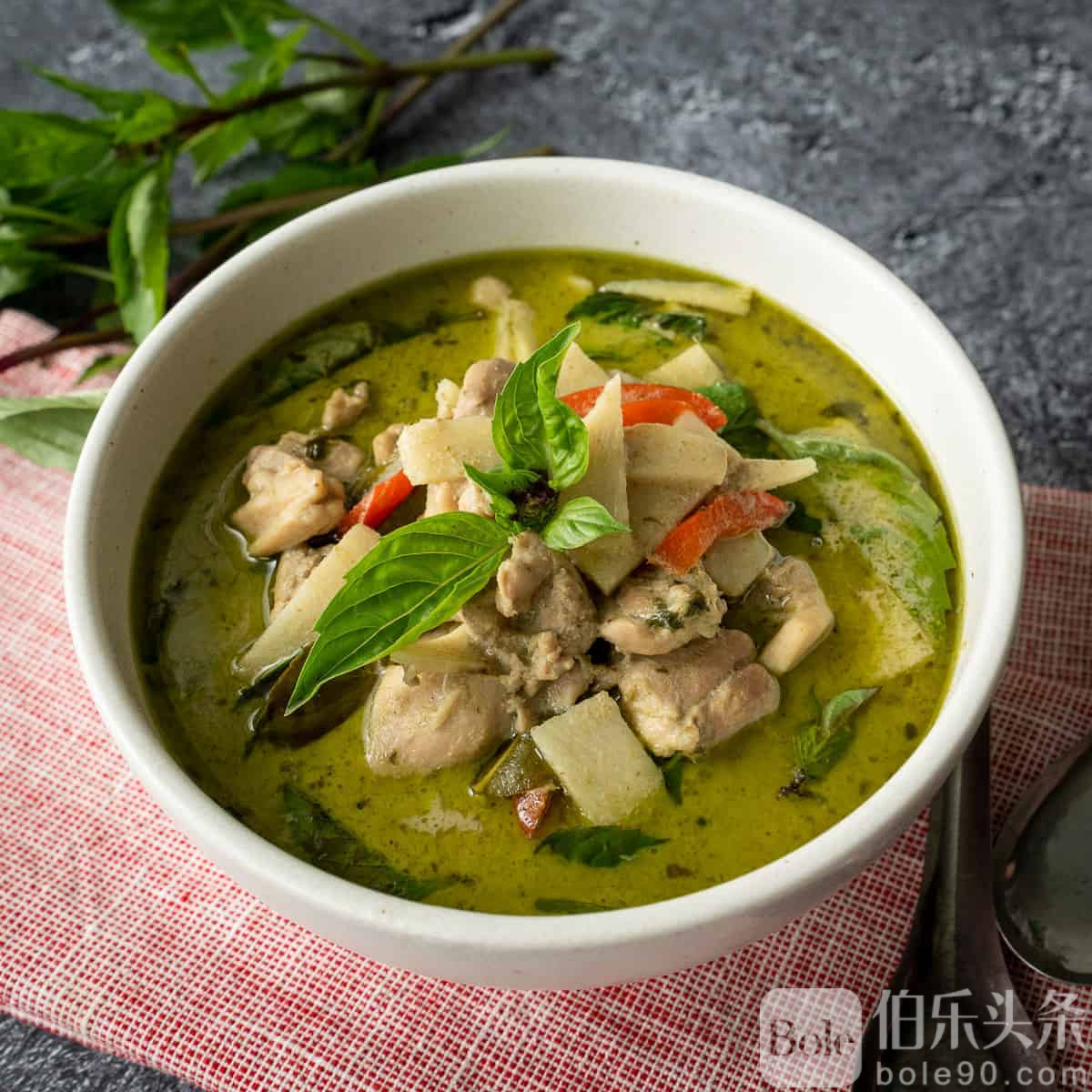 green-curry-new-sq-3.jpg