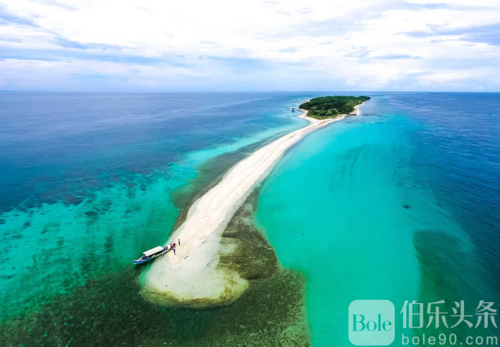 Little-Santa-Cruz-Island-Sandbar-Zamboanga.jpg