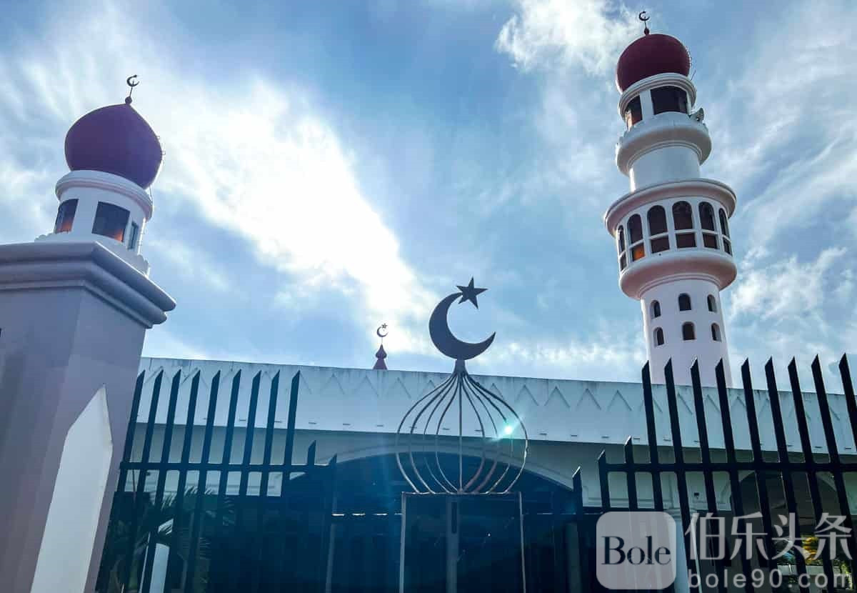 Taluksangay-Mosque.jpg