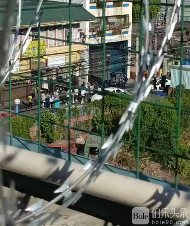 高墙内