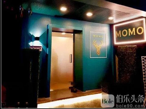 Erotic-Massage_Bangkok_Momo-Massage_2.jpg
