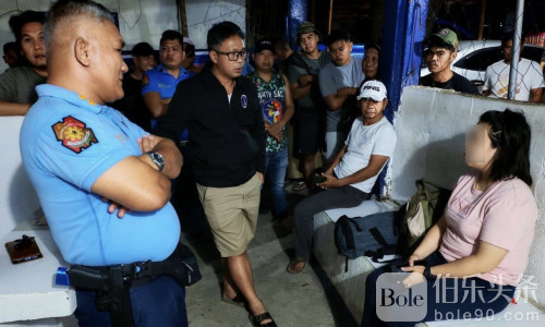 冒牌律师+假探员！小菲用假支票骗走二手车被当场抓捕！