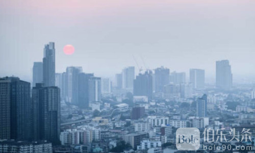 紧急警报！曼谷44个地区PM2.5超标，空气质量再亮橙灯！
