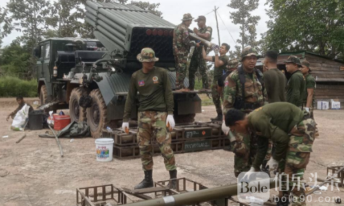 局势危急！柬泰交火蔓延 泰国四大边境府紧急撤离！