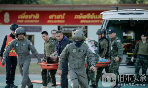 泰柬再度开火！四府居民紧急撤离，泰军出动F-16空袭！