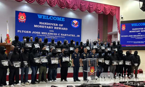 举报潮来袭！菲警发出千万赏金，小菲排队领钱