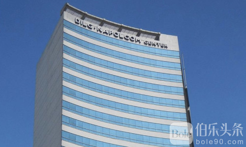 菲律宾男孩为找父亲蹚水三天染病身亡，7名黑警被开除！