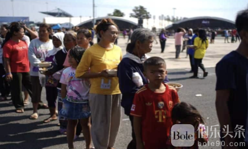 泰柬边境开战，50万人流离失所，东盟出手调停！