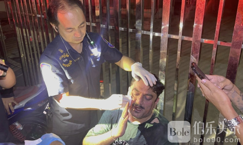 印度游客因费用纠纷在芭提雅遭多名泰女殴打受伤