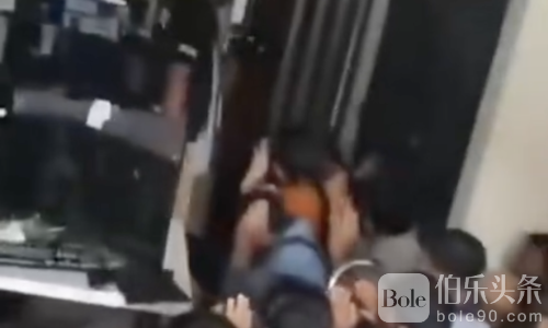 巴基斯坦捣毁电诈团伙：17名中国公民被捕！