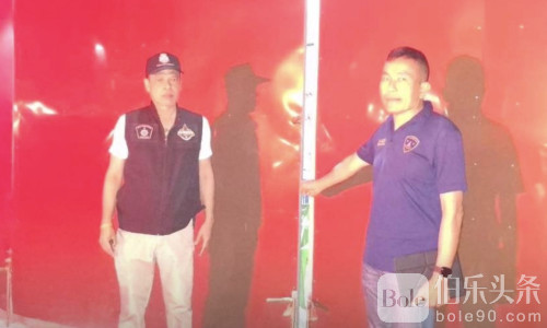 新年聚会惊魂！泰国员工持枪射经理丈夫后逃逸