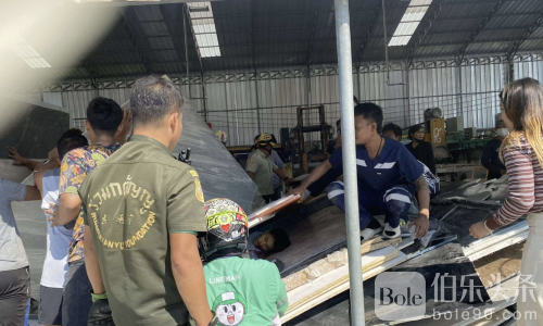 泰国工厂事故，搬运大理石板致外国工人当场死亡！