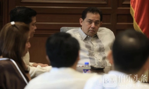 马科斯家族内斗升级：拉克森逼伊梅举证罗穆亚尔德兹！