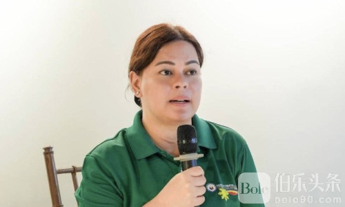 萨拉对小马弹劾保持沉默，自曝下月轮到自己，直指议员图钱