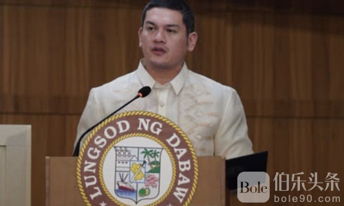 正式接棒父亲！老杜儿子宣誓正式就任达沃市市长