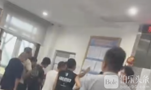 金边大使馆人潮爆满！海外华人春节回家路艰难