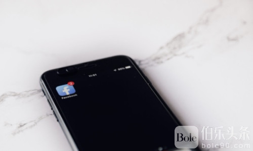 2.2亿比索“报关不符”手机在奎松市被截，警方移交海关彻查