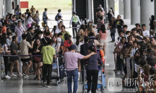 慎冲菲免签？中国游客刚落地，被黑心司机丢进贫民窟