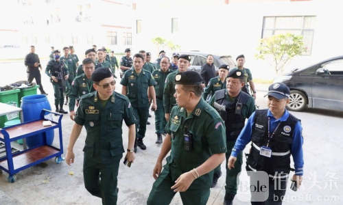 柬埔寨警察总监与宪兵司令亲赴现场！围剿2千名诈骗嫌犯