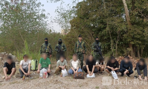 想赚快钱！10名中国人偷渡入泰遭泰国部队当场逮捕