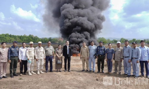 柬埔寨怒扣泰国渔船！三吨海产被当场烧毁