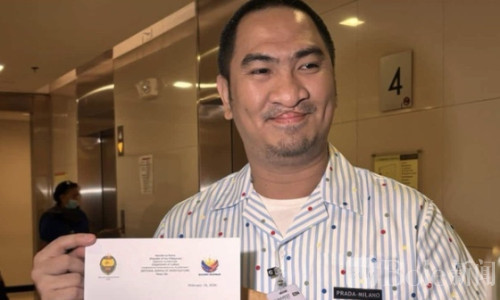 马科斯总统假医疗报告风波，宫廷不接受道歉