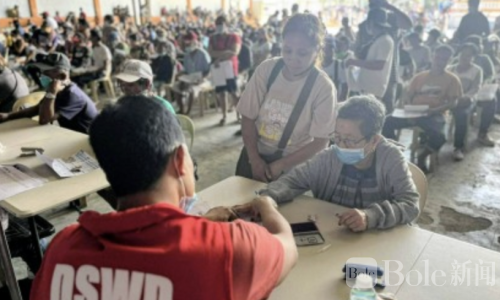 从废墟到重建：菲律宾尼格罗斯岛居民领现金援助重建家园