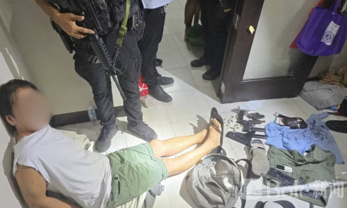 帕拉尼亚克公寓篮球场枪击案嫌犯落网，警方缴获多支枪械！