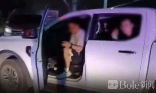 中国无证司机把救援车当警车！泰国骑士遭碰撞重伤送医