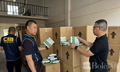 泰国警方突袭中国人仓库！查获10万件假牙膏化妆品