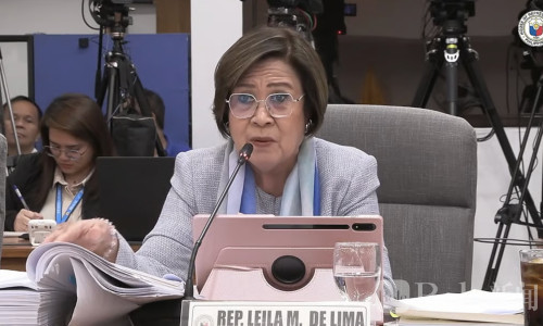 被指收千万回扣！德利马怒斥：杜特尔特阵营抹黑我！