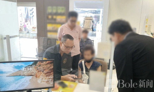 74岁老妇险遭电信诈骗300万，泰国警方及时救援