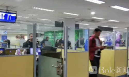 5万买路钱！菲移民官反复勒索中国人，吃相别太难看！