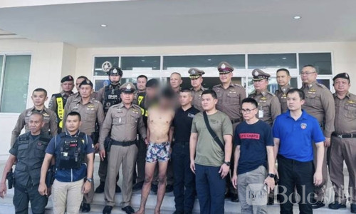 泰国24岁男子疯狂跨省抢劫盗车，油尽被抓