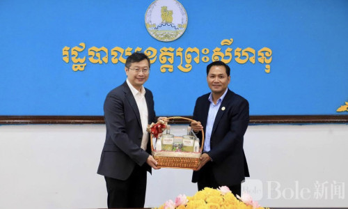 中国驻西港总领事拜会省府，推动投资与安全保障