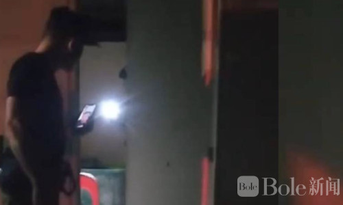 太狠了！泰国婴儿刚出生就被丢厕所，仅靠纸巾保命