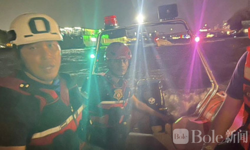 曼谷25岁男子跳湄南河轻生，观光船立功及时救起