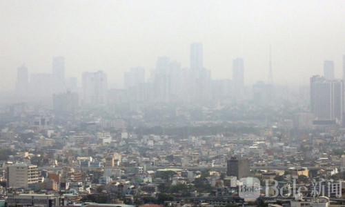 马尼拉垃圾场大火失控，浓烟压城空气污染拉响警报