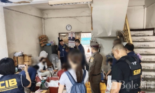 泰国捣毁假调味料黑工厂，现场灌装假味精7人被捕！
