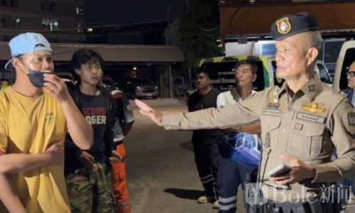 泰国警局爆冲突现场升级，救护人员遭袭5人受伤车辆被砸