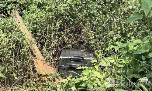 柬埔寨菩萨省行李箱藏腐尸案，女尸身份不明疑遭抛尸