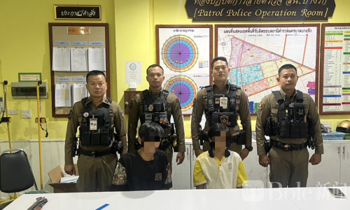 泰国曼谷两男子夜闯面馆行窃未遂，当场被捕